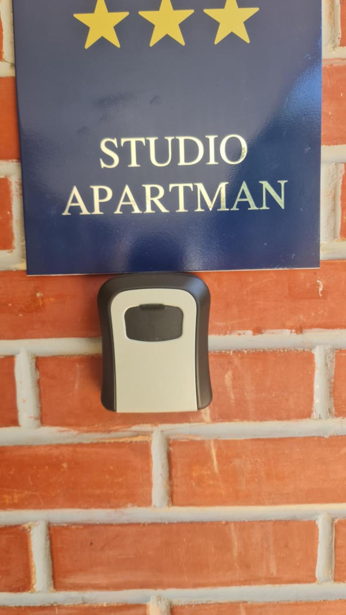 קארלובץ Studio Apartman Karler מראה חיצוני תמונה